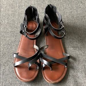 AE Black Sandals